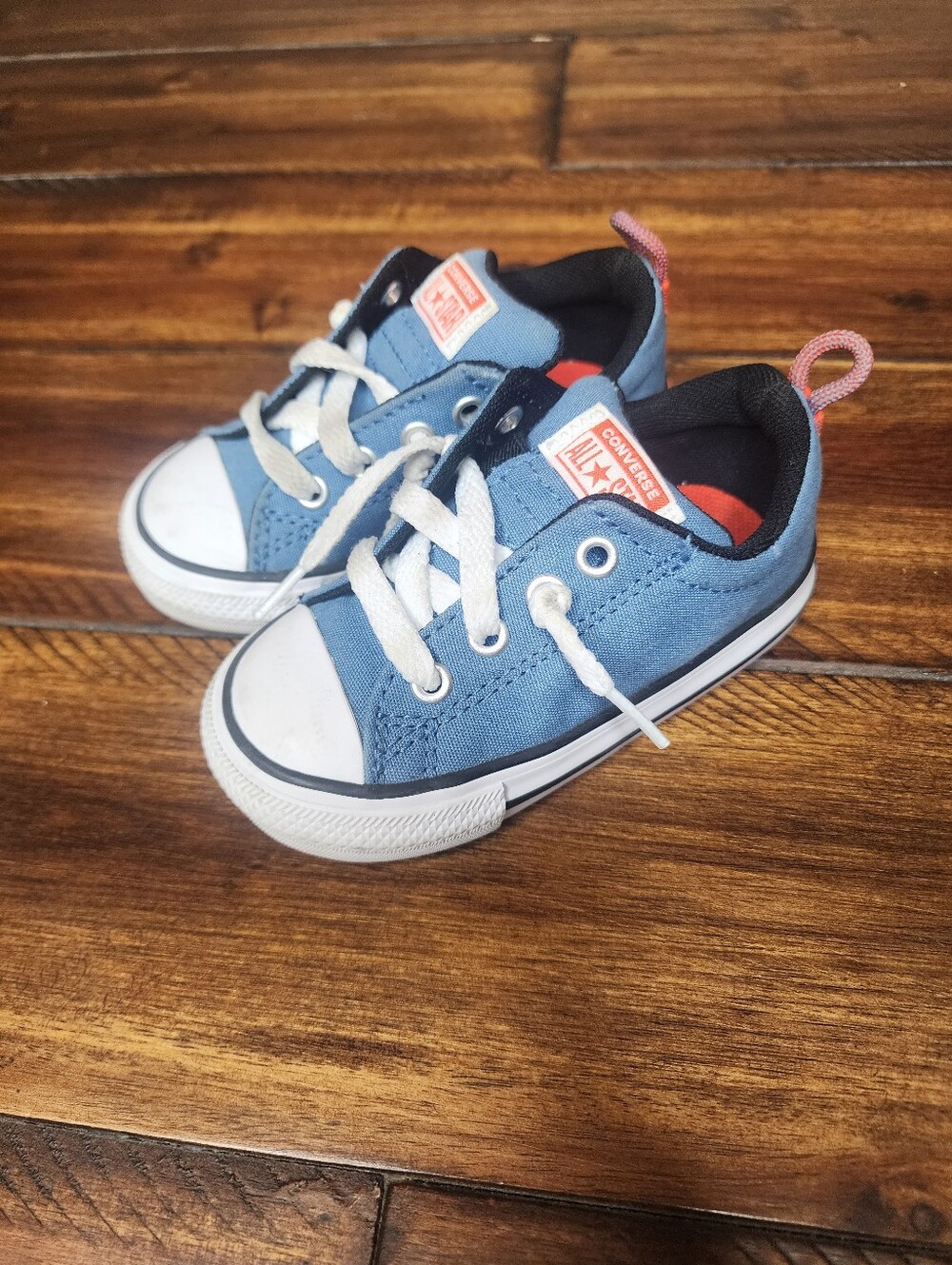 Converse Toddler's Street Slip-on Sneakers | Size 6 | EUC!
